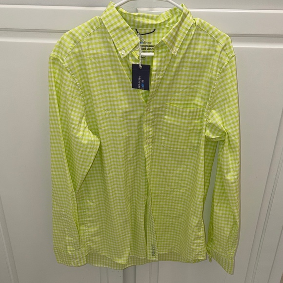 Vineyard Vines Other - Vineyard Vines Men’s performance shirt